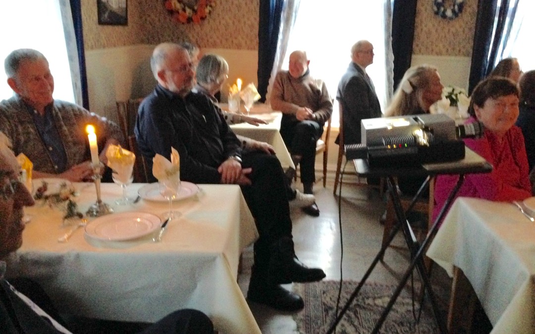 JULELUNSJ PÅ CAFE STUEPIKENE